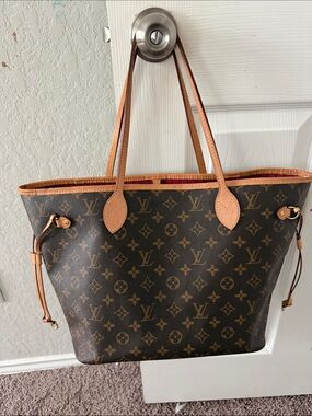 Louis Vuitton Monogram MM Neverfull Tote